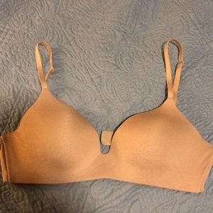 Victoria’s Secret No Wire Bra ✨
